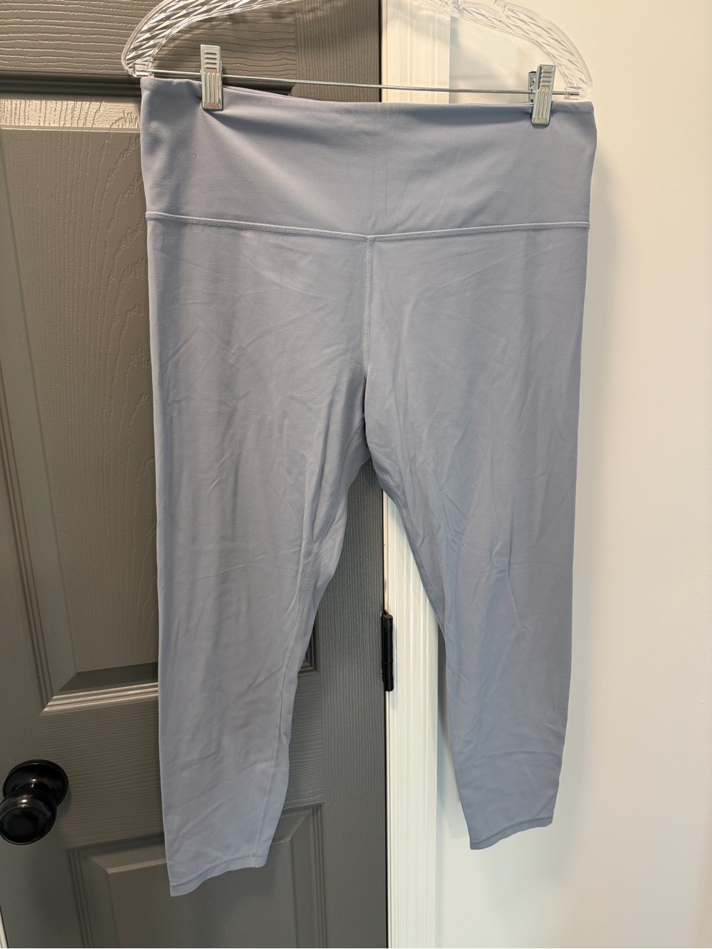 Athleta Pale Blue Ultra High Waisted 7/8 Leggings